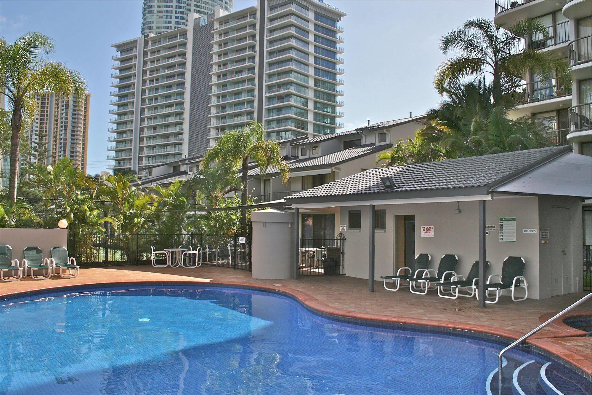 Anacapri Holiday Resort Apartments Surfers Paradise Exterior foto