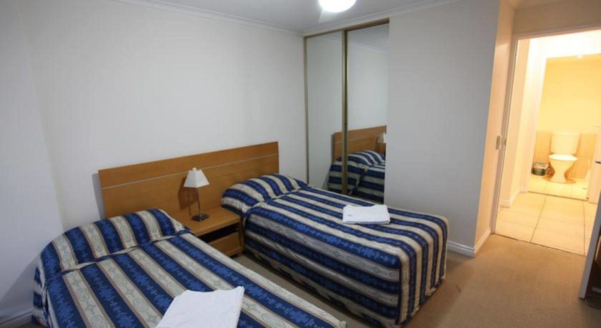 Anacapri Holiday Resort Apartments Surfers Paradise Exterior foto