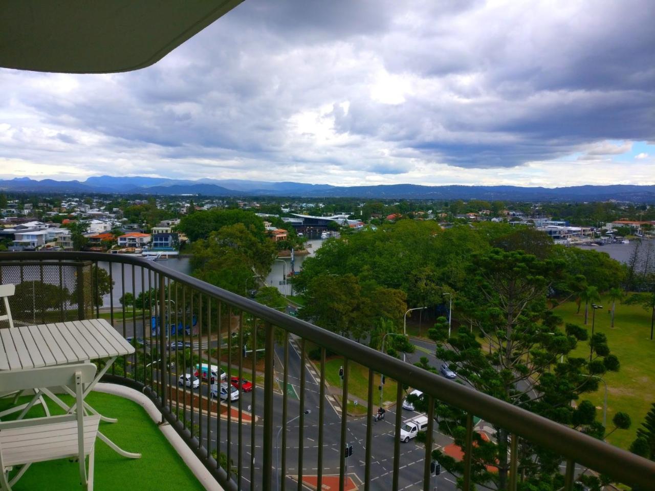Anacapri Holiday Resort Apartments Surfers Paradise Exterior foto